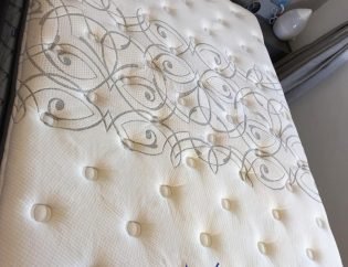 mattress-cleaning-canny-cleaning-services-singpaore-hdb-queenstown-1